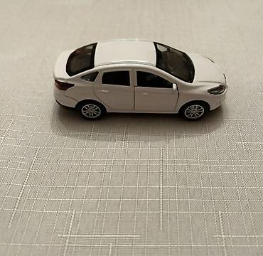 lego oyuncaq: Ağ rəngli miniatür sedan oyuncaq avtomobil - Korpus: plastik, detallı — 3