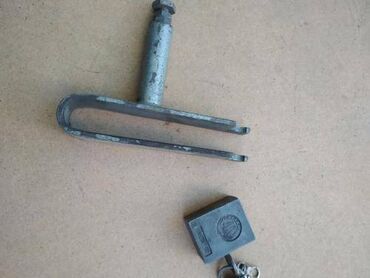 цена домкрата для легкового автомобиля: Противоугонный замок для авто крепится на педали производство