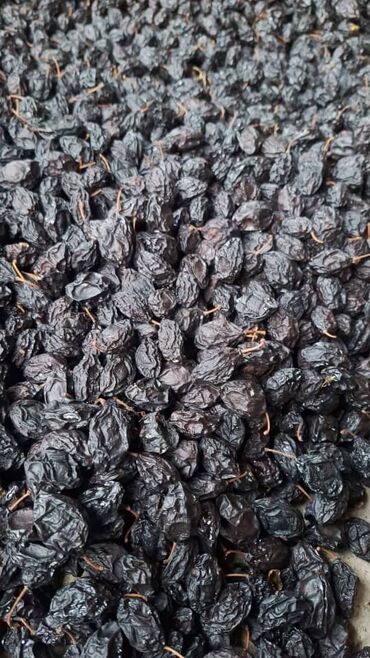 шкаф для одежды в спальню: Чернослив без косточки - Натуральные сушёные сливы тёмного цвета