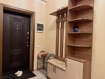 Аренда квартир: Сдается 2 комнатная квартира в центре города Бишкек. Улица — 9