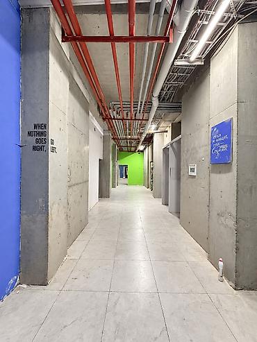 жал мкр: Продажа офисов 236 м², Без ремонта, Многоэтажное здание, Подвальный этаж этаж — 8