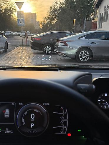 электромоил: Lexus ES: 2021 г., 2.5 л, Гибрид, Седан — 8
