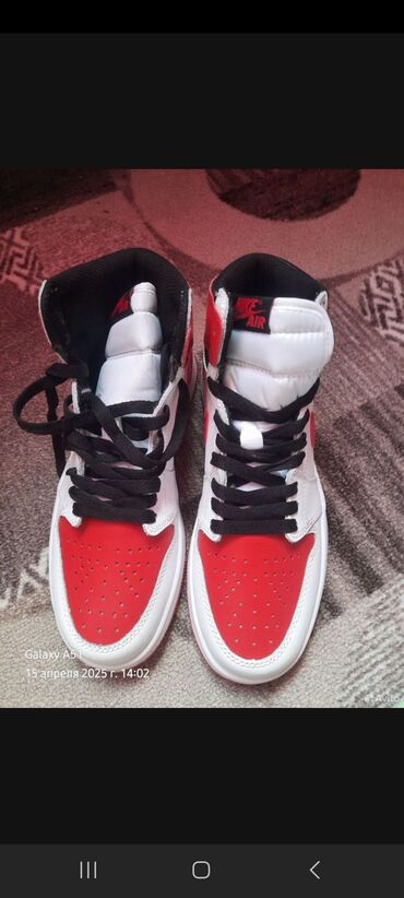 Кроссовки и спортивная обувь: Кроссовки баскетбольные высокие Nike Air Jordan (силуэт AJ1). - Цвет — 5