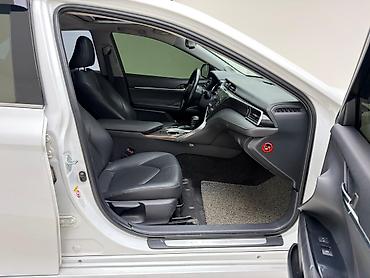 Toyota: Toyota Camry: 2018 г., 2.5 л, Автомат, Гибрид, Седан — 17