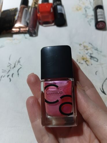 Šminka: Set šminke i nege – raznovrsni proizvodi za kompletan makeup look i — 6