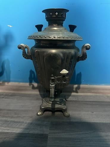 su krant: Klassik kömür/odunla işləyən metal samovar - Material: ağır tökmə — 1