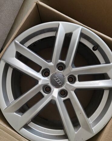 тракторные шины: Литые Диски R 17 Audi, 1 шт, отверстий - 5