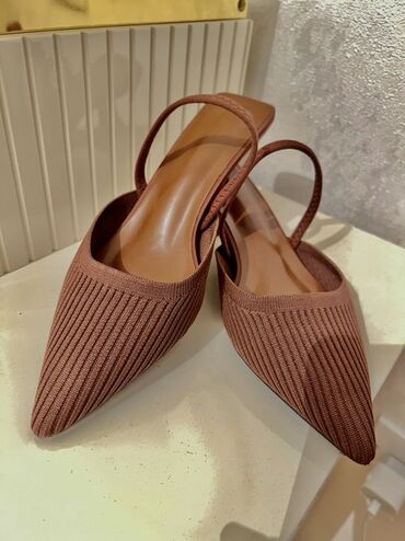 туфли: Tuflilər, Zara, Ölçü: 37, rəng - Qəhvəyi, Yeni