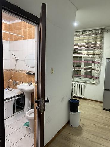 Бөлмөнү ижарага алам: Сдается 1 ком КВ в районе Аламедин 1, городок строителей 15 Для 3х — 5