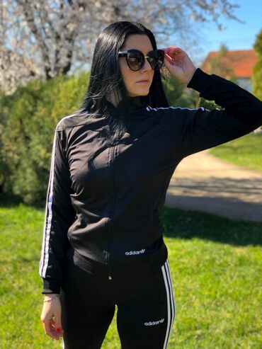 Gornji i donji deo: Mokra likra m,l,xl,2xl Cena 3400 din — 2