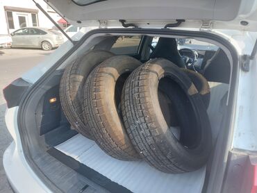 шины р15 зима: Предлагаются автомобильные шины размером 215/60R17 96S, подходящие для
