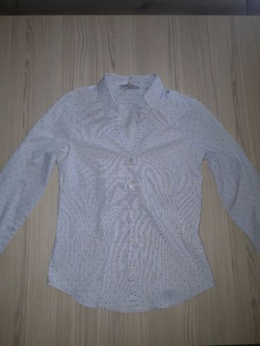 h and m majice: H&M, S (EU 36), Polyester, Dots, color - Light blue