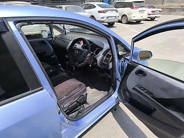 Honda: Honda Fit: 2002 г., 1.3 л, Вариатор, Бензин — 11