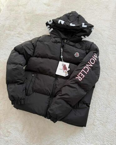 Zimske jakne: Moncler, Jednobojni, Sa postavom — 1
