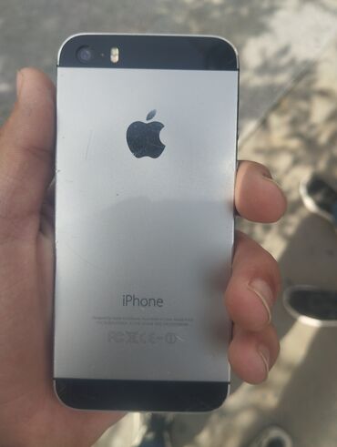 apple telefonlar: IPhone 5s, 16 GB, Gümüşü, Qırıq