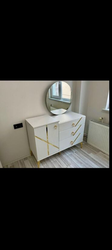 детское трюмо и косметика для девочек: Yeni, Termolar, Şəhərdaxili pulsuz çatdırılma