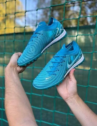 АКЦИЯ!!СРОЧНО ПРОДАЮ АКФутбольные бутсы/сороконожки Nike для игры на