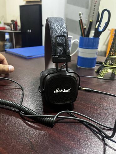 simli qulaqlıq: Yeni Simsiz (Bluetooth) Qulaqcıqlar, Marshall, rəng - Qəhvəyi