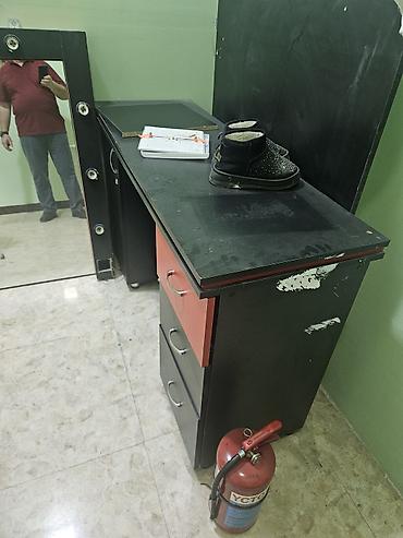 Salon masaları: Salon üçün vizaj/saç ustası masası və güzgü komplekti - Rəng — 3