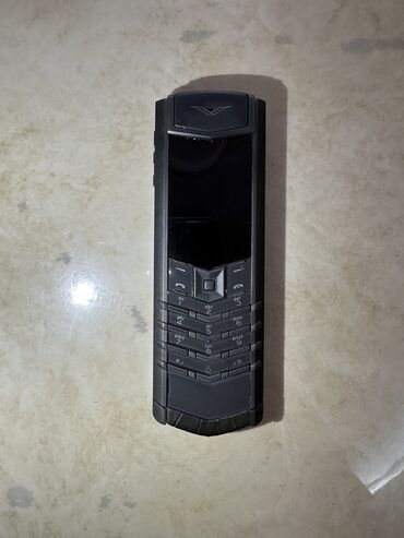 50m telefon: Vertu Signature Touch, 4 GB, rəng - Boz