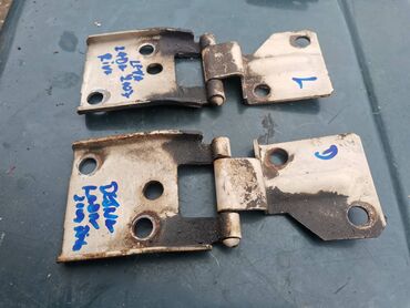 Auto delovi: Dodatni opis Sarke prednje haube Lada 2107 Rivu bele boje. Polovno — 6