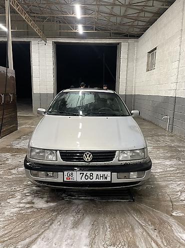 Volkswagen: Volkswagen Passat: 1996 г., 1.6 л, Механика, Газ, Седан — 2