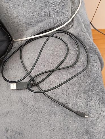 Ostali proizvodi za kuću: Predmet: Više sitnica za dom i hobi - Rolna bele tapete – reljefna — 55