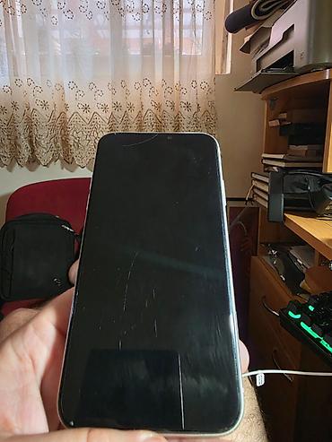 Apple iPhone: Apple iPhone 11 Ćerkica koristila dok nije dobila drugi. Telefon — 15