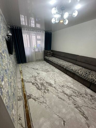 квартира 8 микрорайон: 1 комната, 30 м², Индивидуалка, 4 этаж, Дизайнерский ремонт