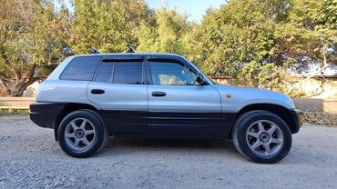 Toyota: Toyota RAV4: 2 l | 1997 il Ofrouder/SUV — 3