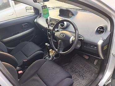 vaz 2114: Toyota Ist: 2003 г., 1.3 л, Автомат, Бензин, Хэтчбэк — 9