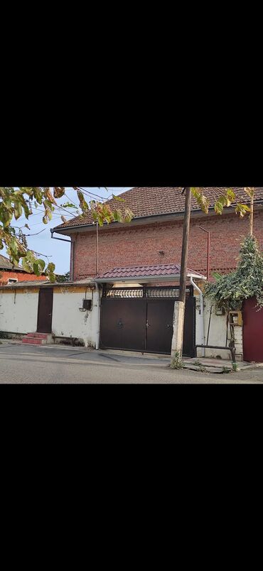 Daşınmaz əmlak: Ev 7 sot torpaq sahəsində yerləşir. 1-mərtəbədə 2-otaq, 1-mətbəx var