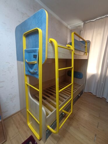 куплю двухъярусную кровать бу: Двухъярусная детская кровать, Б/у, ЛДСП, цвет - Желтый