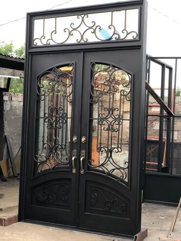 Giriş qapıları: Məhsul: Dəmir giriş qapıları (klassik dizayn) - Material: qalın — 15