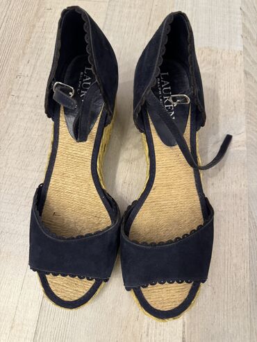 обувь женская: Босоножки от бренда R.Lauren замша 37 размер отличное качество