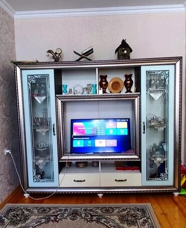 Digər mebel: İşlənmiş, Düz TV altlığı, Polkalı, Şüşəli, Azərbaycan