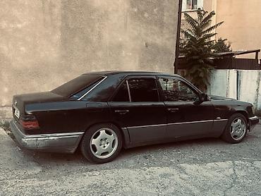 капот на 124 ешка: Mercedes-Benz W124: 1993 г., 2 л, Механика, Газ, Седан — 4