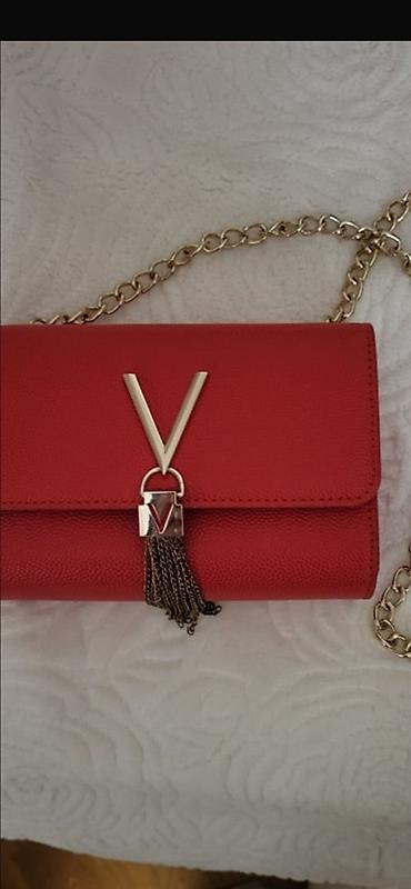 red valentino: Qırmızı zəncirli çiyin/çapraz çanta - Material: teksturalı süni dəri — 1