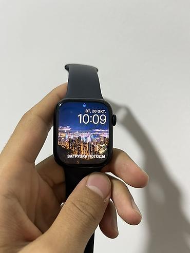 galaxy 6: Смарт-часы Apple Watch в черном цвете с черным силиконовым ремешком — 1