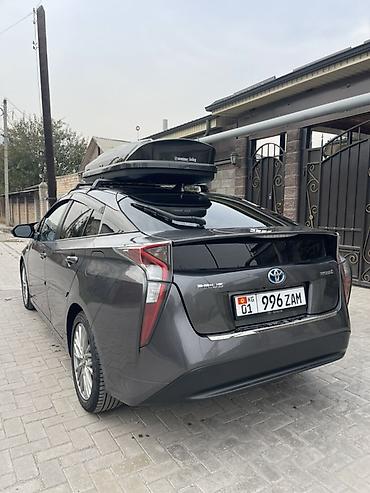 avensis 2001: Toyota Prius: 2017 г., 1.6 л, Гибрид, Хэтчбэк — 3