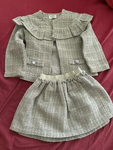 qar geyimi: Qız uşağı üçün iki hissəli dəst – jaket və ətək - Rəng: açıq boz — 1