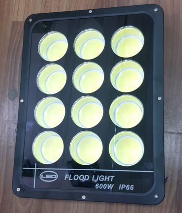 Projektorlar: LED Flood Light proyektorları - Güc variantları: 400W, 500W, 600W — 3