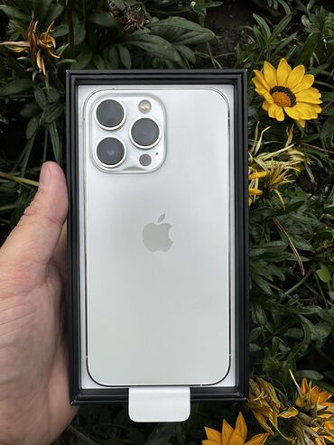 Телефоны, планшеты: Продаю iPhone 13 Pro 256 Gb Цвет белый с коробкой Состояние