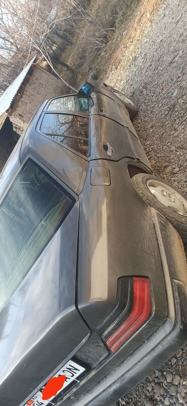 Mercedes-Benz: Mercedes-Benz W124: 1988 г., 2.3 л, Механика, Бензин, Седан — 12