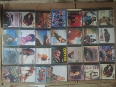 CD, DVD disklər və kassetlər: Kasset kolleksiyası – Azərbaycan və region estradası, toy musiqiləri — 17