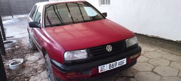сниму квартиру 1 комнатную: Volkswagen Vento: 1993 г., 1.8 л, Механика, Бензин, Седан