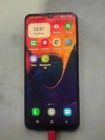 itel a48: Samsung Galaxy A50, Б/у, 64 ГБ, цвет - Белый, 2 SIM — 4