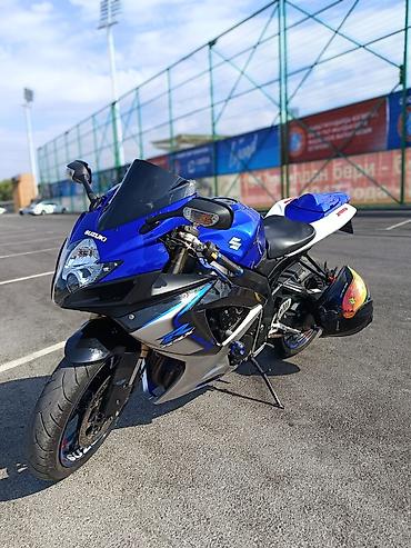 gsx 200: Спортивный мотоцикл Suzuki GSX‑R синего цвета. Особенности и — 3