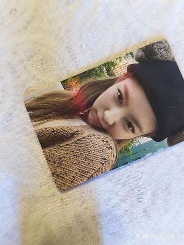 trade: Jennie lomokartı 🤍 - K-pop qrupunun rəsmi üslubunda tək fotokart - Ön — 1