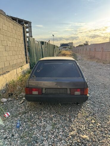авто в рассрочку без банка без первоначального взноса в бишкеке: Автомобиль ВАЗ 2109, представленный в темно-сером цвете, . Эта модель